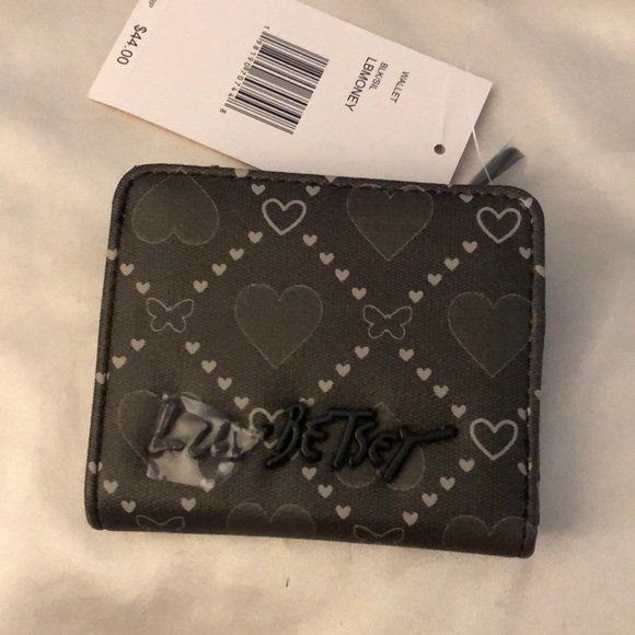 Betsey Johnson Luv Betsey Snap Card Wallet Black & Silver Heart & Butterflies - Picture 1 of 16